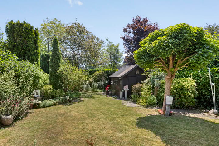 Foto 23 van Azaleastraat 22