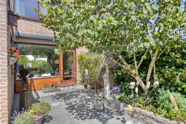 Foto 25 van Azaleastraat 22