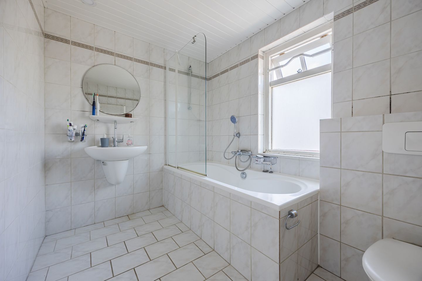 Photo 29 of Beatrixstraat 1