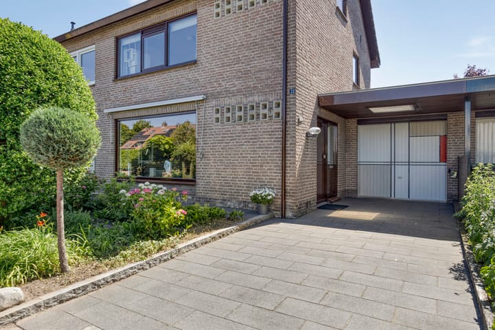 Foto 30 van Azaleastraat 22