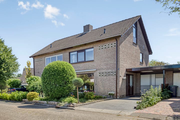 Foto 31 van Azaleastraat 22