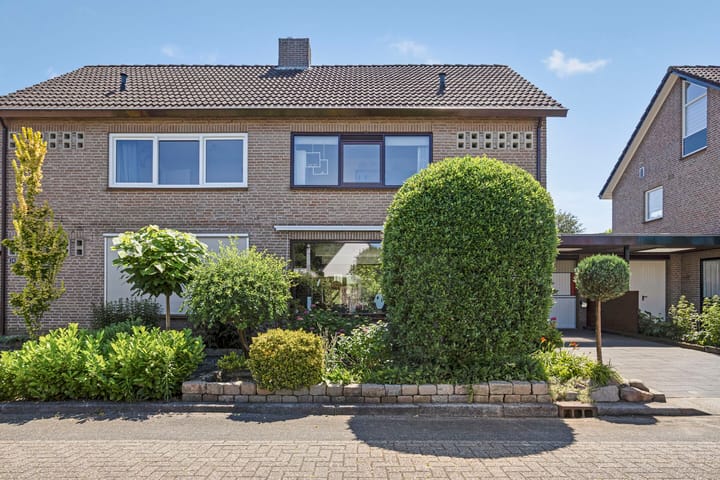 Foto 32 van Azaleastraat 22