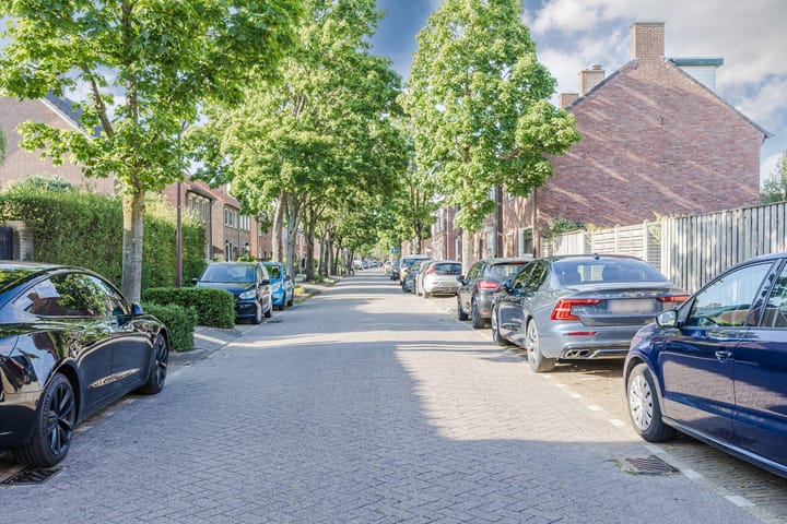 Photo 40 of Beatrixstraat 1