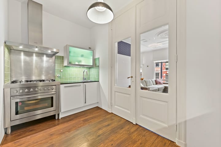 Foto 15 van Van Vollenhovenstraat 60-B01