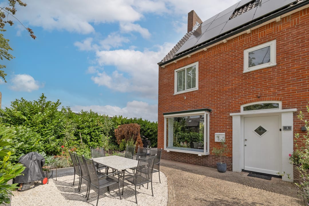 Photo 2 of Catharina van Renneslaan 1