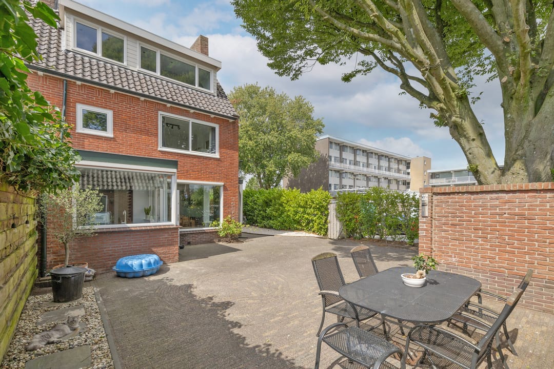 Photo 37 of Catharina van Renneslaan 1