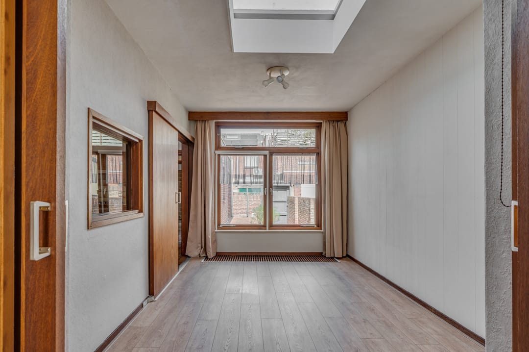 Photo 7 of van Slichtenhorststraat 9