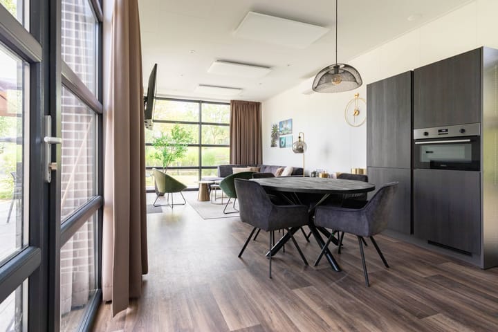 Photo 8 of Varelseweg 211-2516