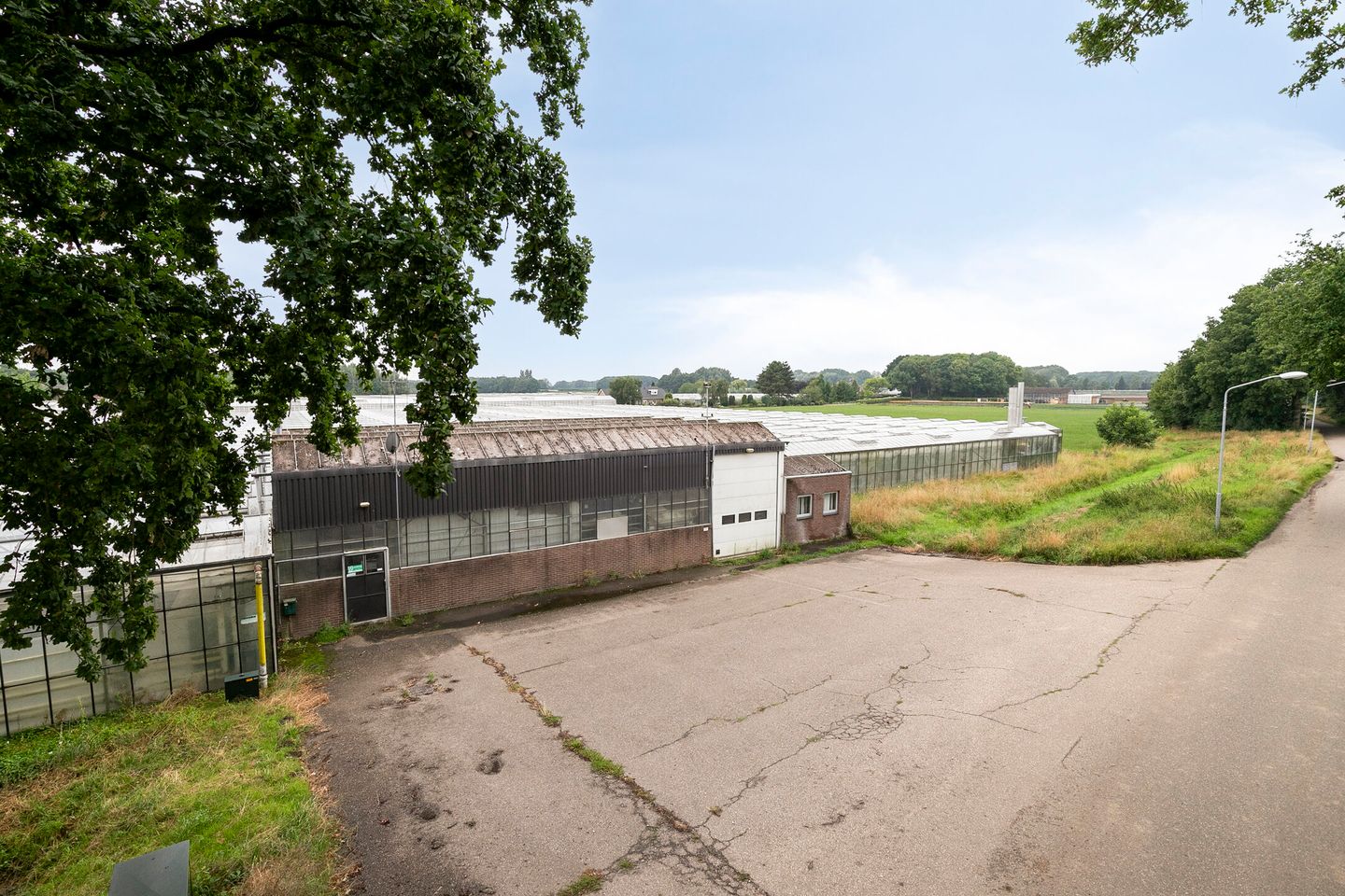 View photo 4 of Hoverhofweg 181