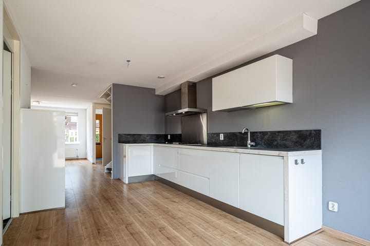 Photo 3 of Dorpshuisweg 8-A