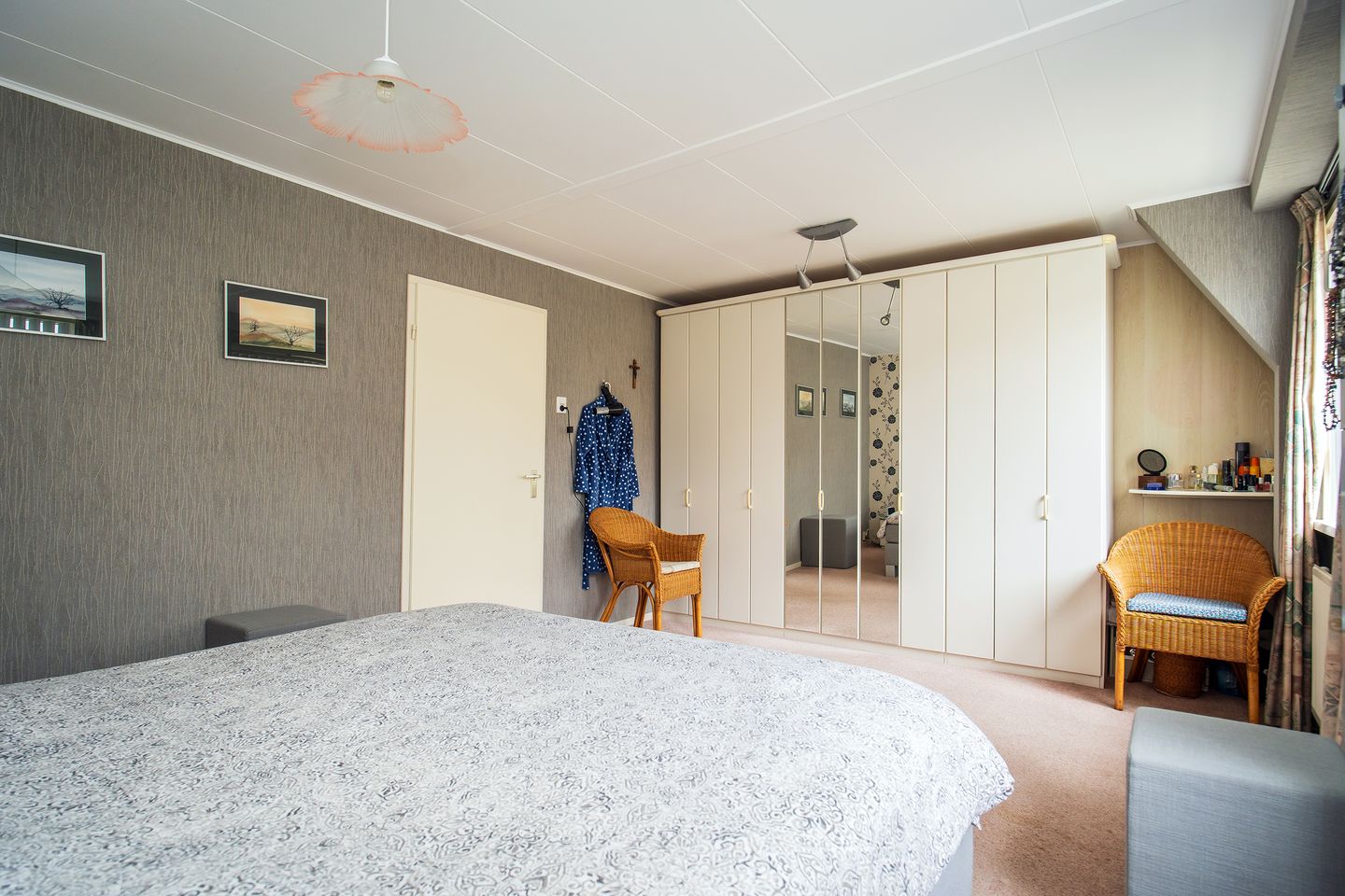 Foto 29 van Hallerweg 44