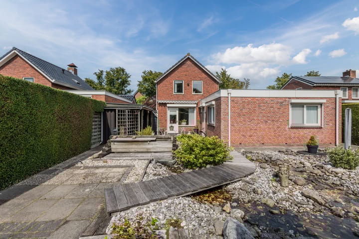 Foto 2 van Burgemeester Schade van Westrumlaan 9