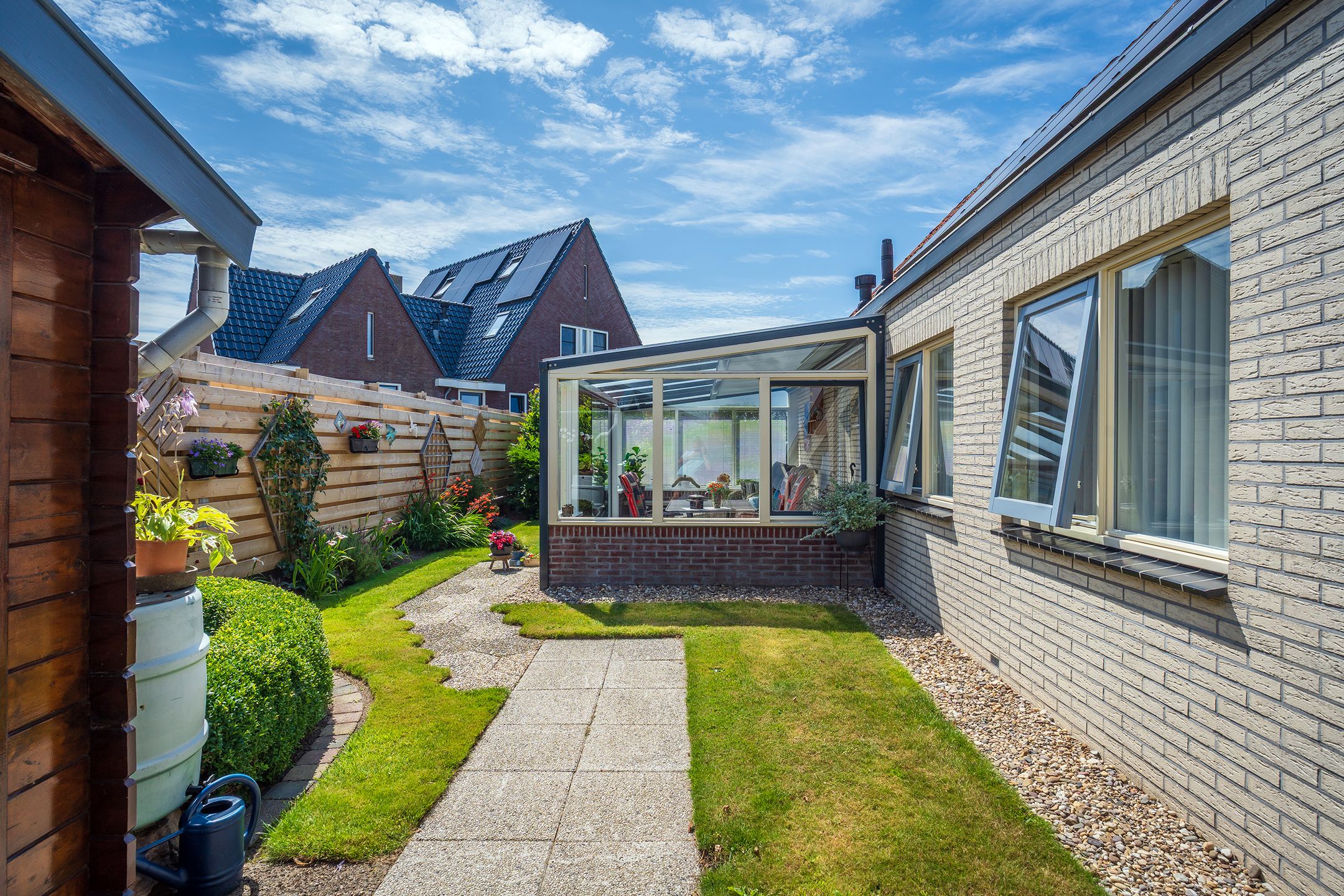 Foto 39 van Hallerweg 44