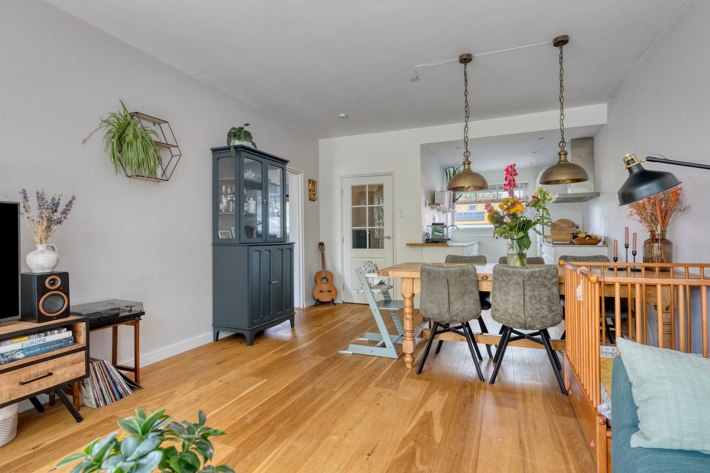 Foto 5 van Kamerlingh Onneslaan 54