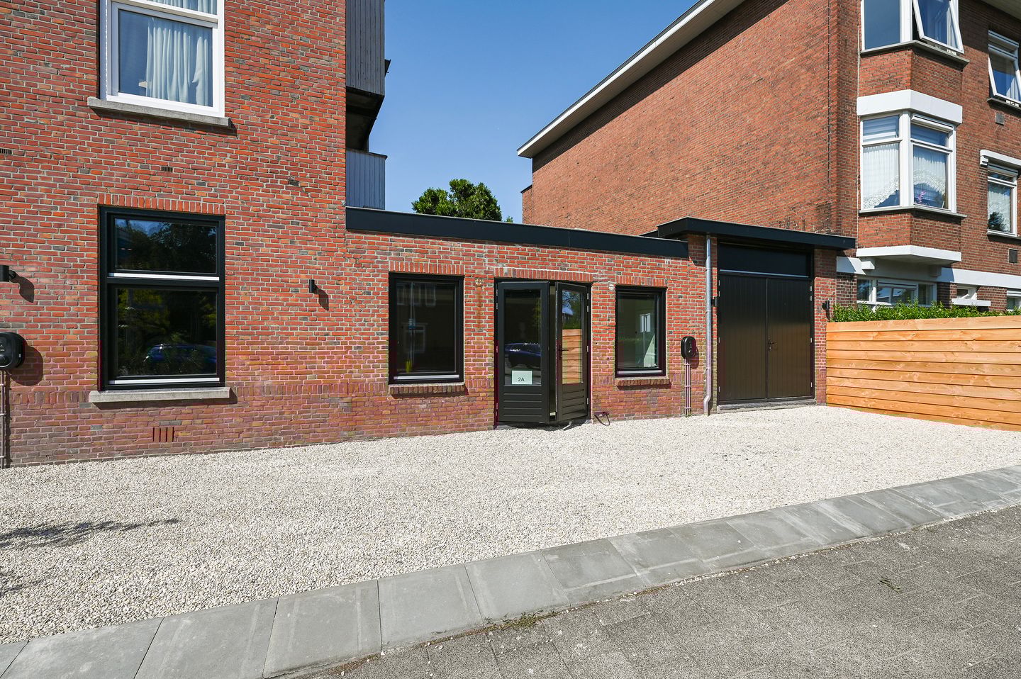 View photo 3 of van de Wateringelaan 2