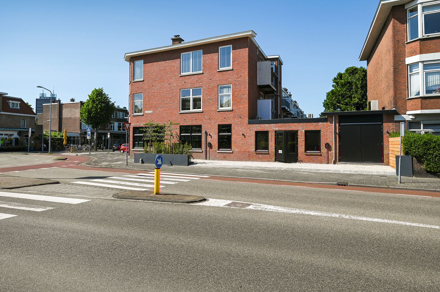 View photo 1 of van de Wateringelaan 2