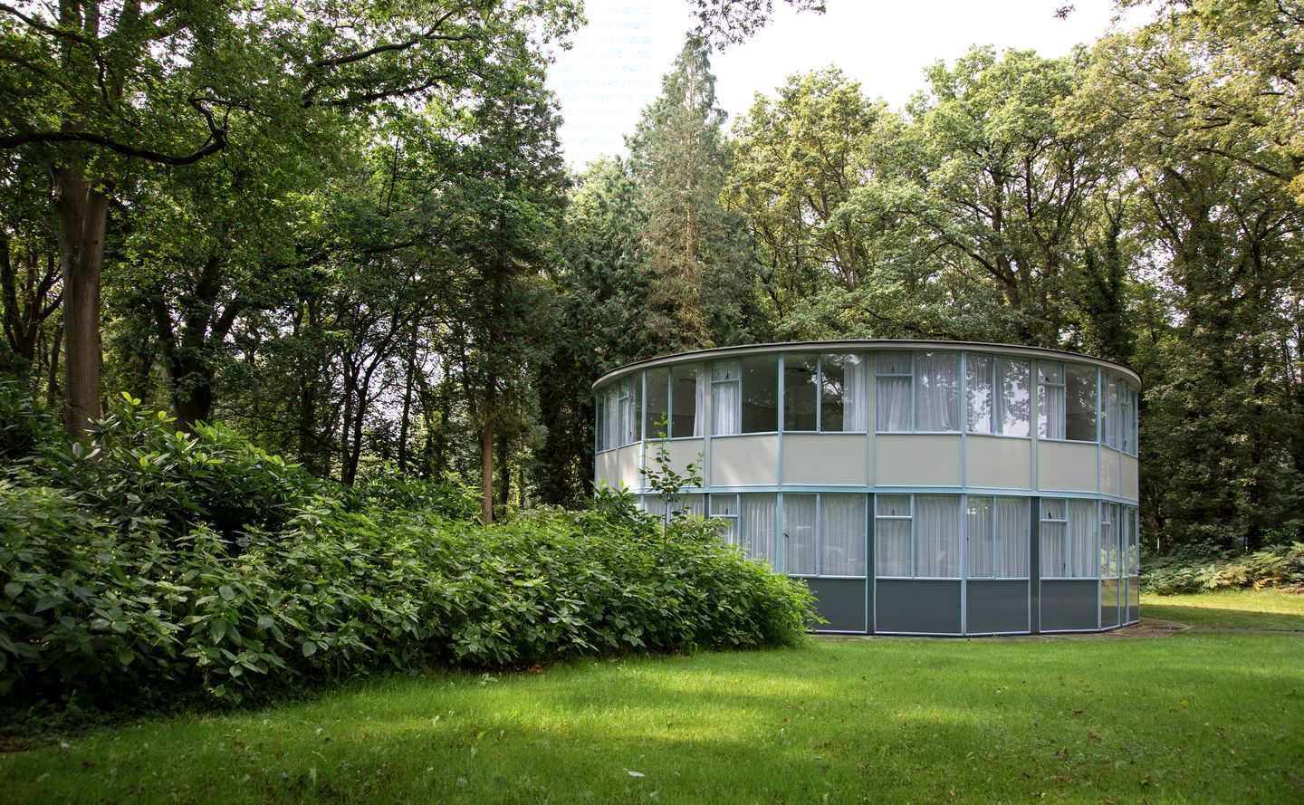 Bekijk foto 1 van Loosdrechtse Bos 11