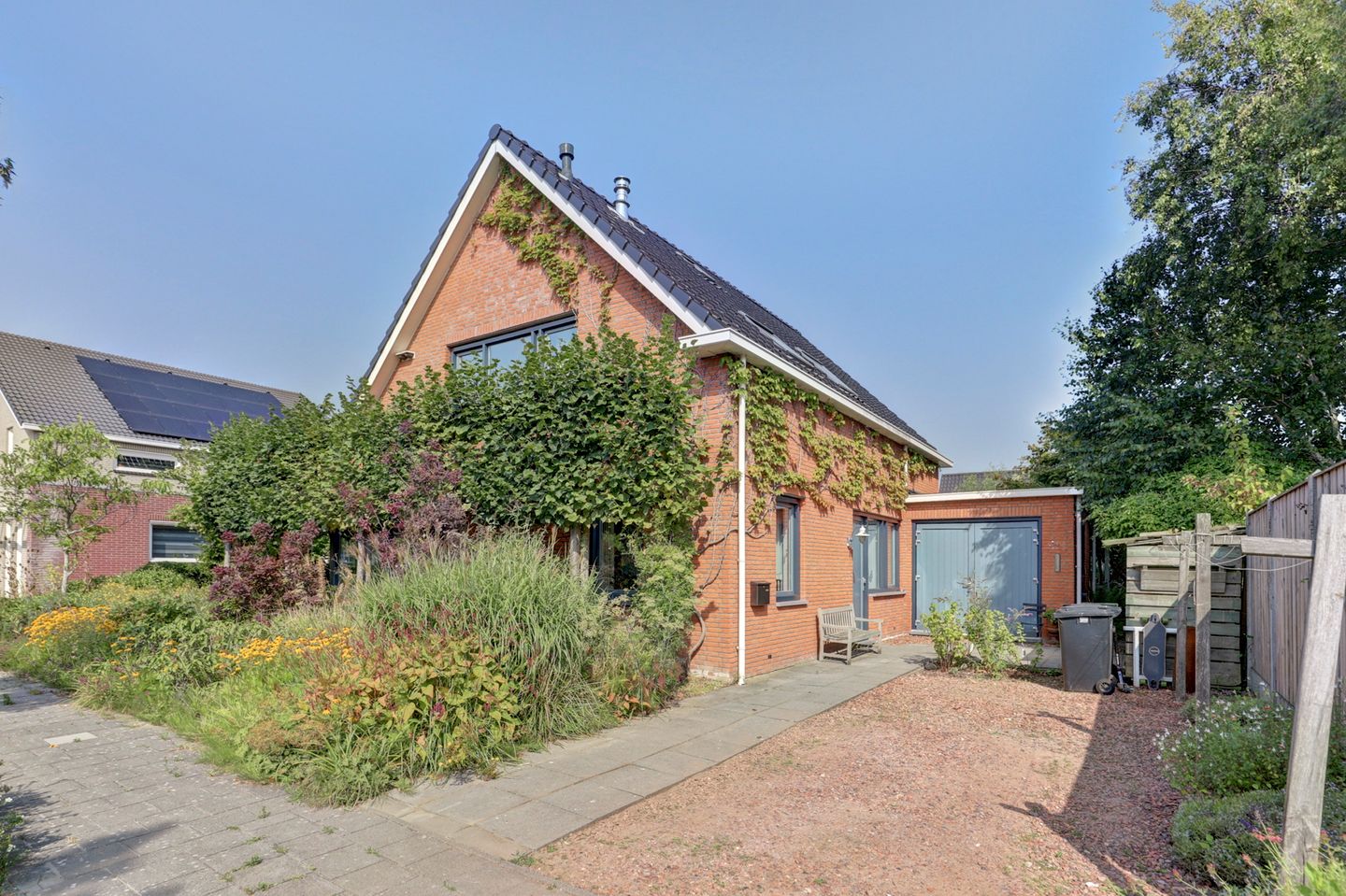 Photo 4 of Weegbree 3