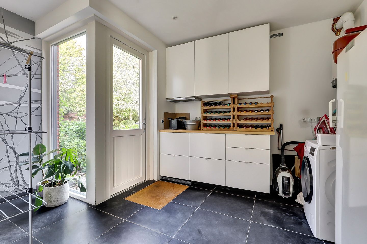 Photo 14 of Weegbree 3