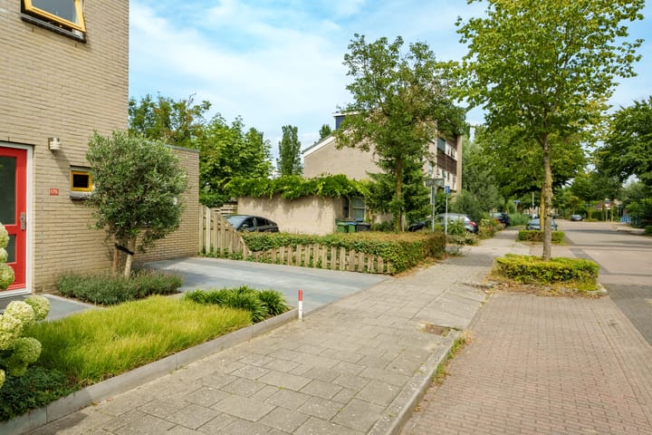 Photo 4 of Van Doesburglaan 176