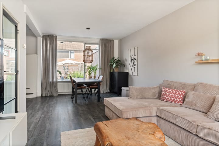 Photo 9 of Westhemstraat 22