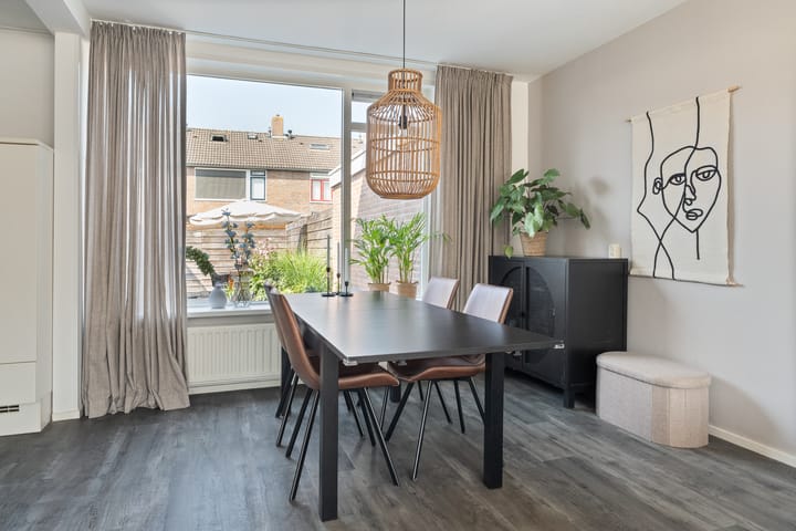 Photo 13 of Westhemstraat 22