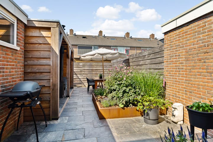 Photo 18 of Westhemstraat 22