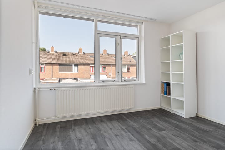 Photo 32 of Westhemstraat 22