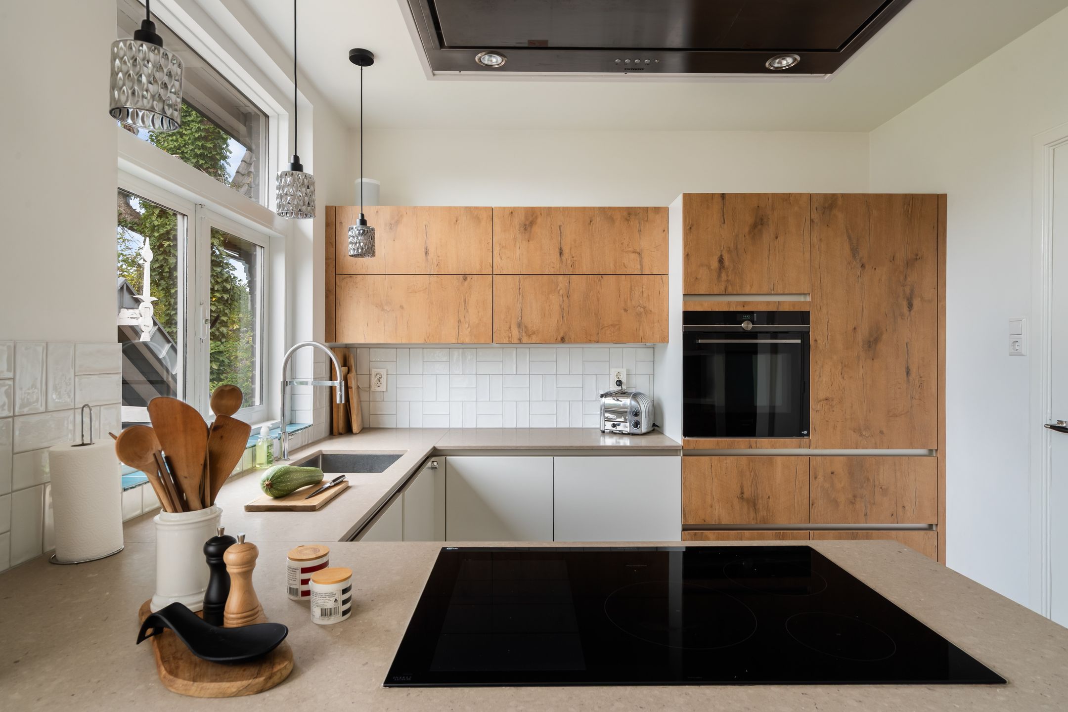 Foto 3 van Delftsestraatweg 10