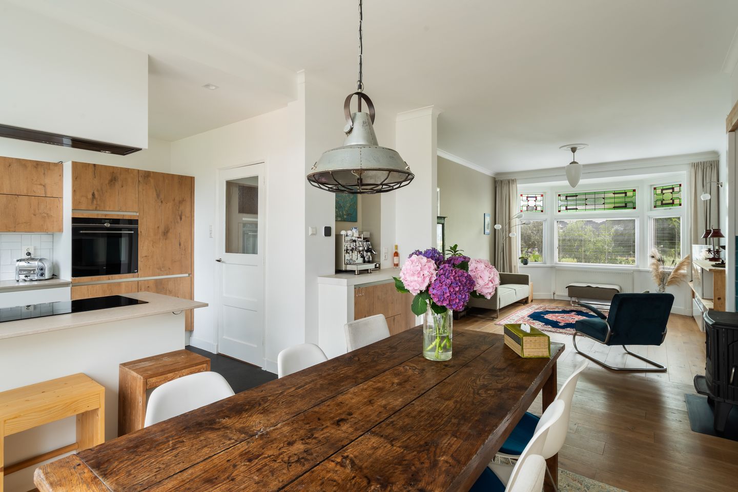 Foto 14 van Delftsestraatweg 10