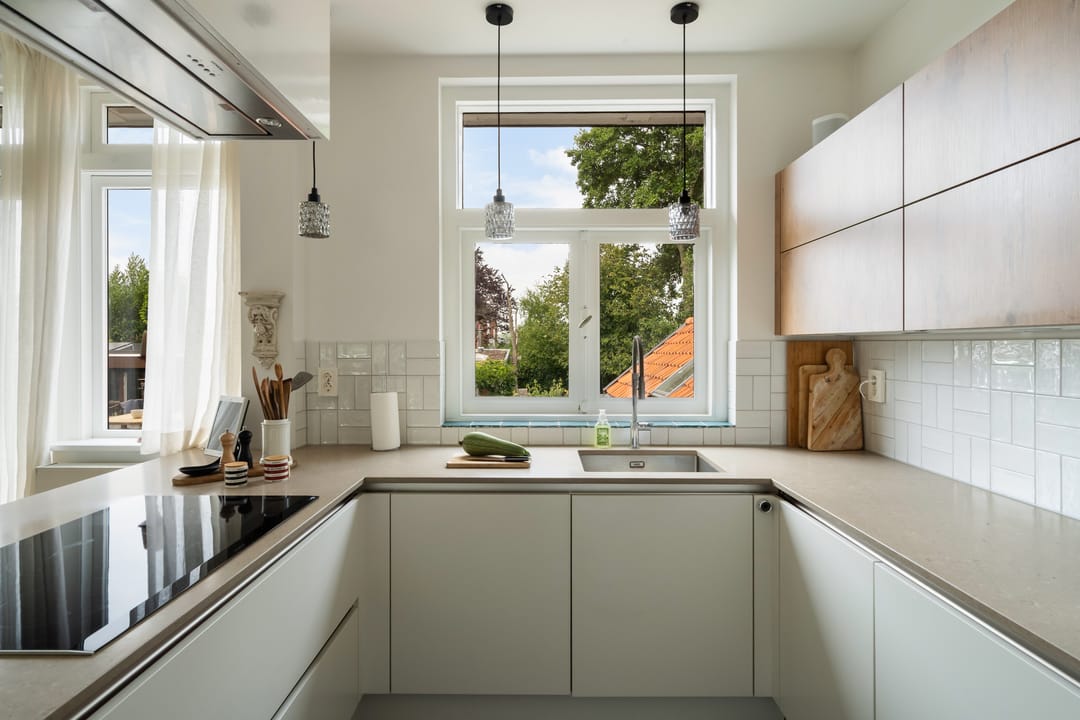 Foto 16 van Delftsestraatweg 10