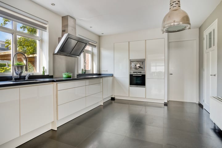 Foto 11 van Velpstraat 10