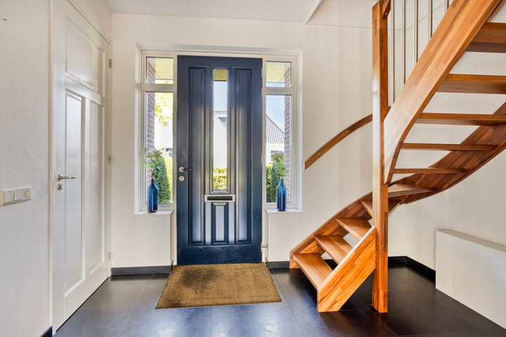 Foto 19 van Velpstraat 10