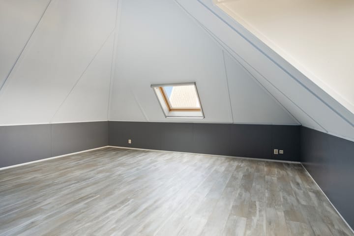 Foto 42 van Velpstraat 10