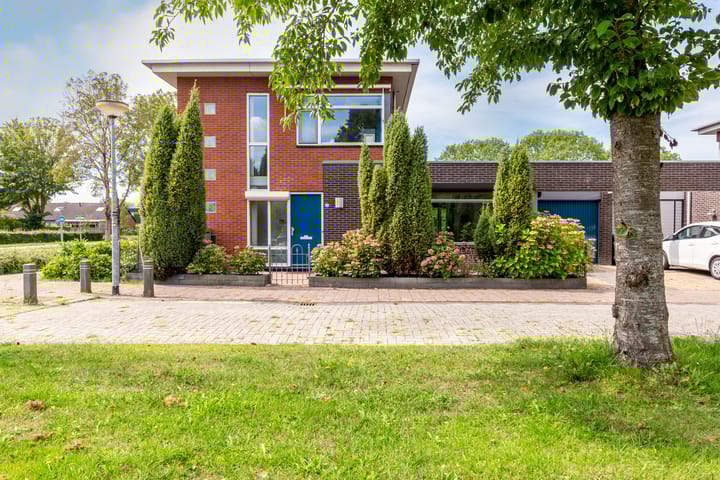 Photo 38 of Voorhof 43