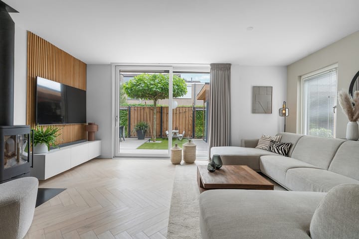 Foto 9 van Louise Michelstraat 1