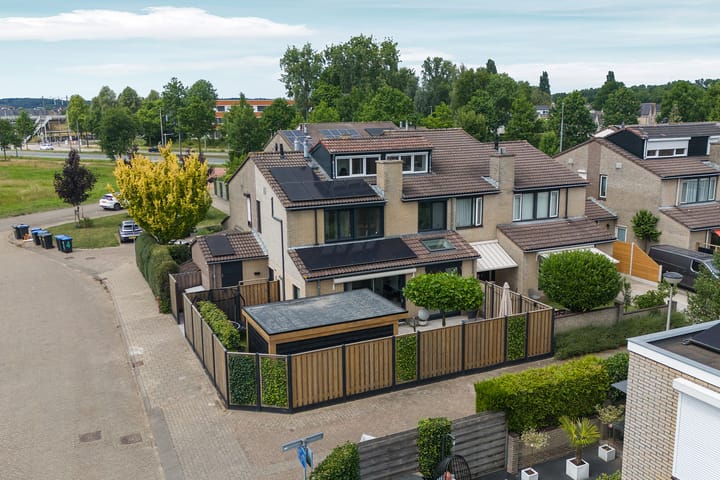 Foto 44 van Louise Michelstraat 1