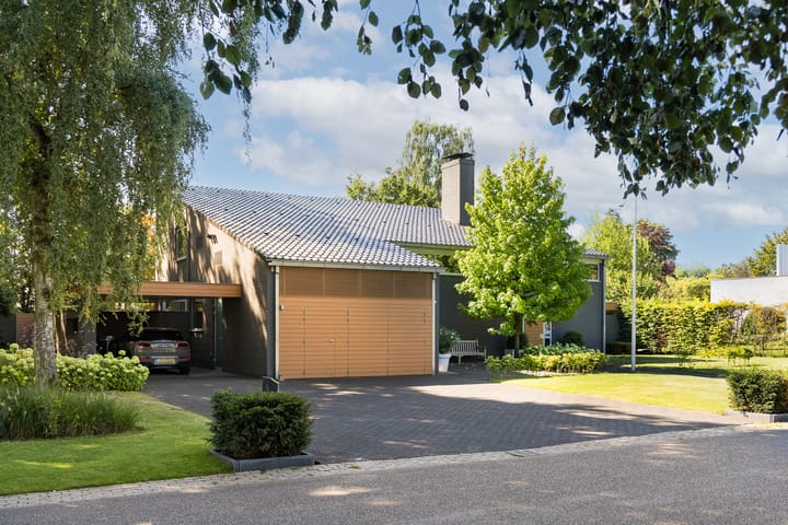 Photo 6 of Singravenlaan 12