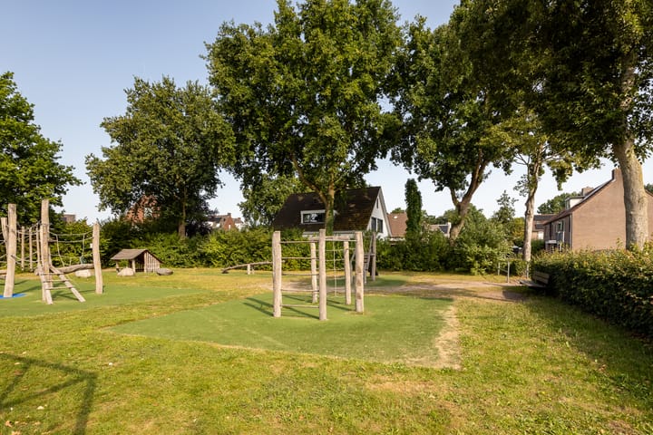 Photo 34 of Espakker 124