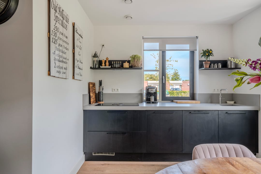 Foto 11 van Zwanenbloemstraat 2