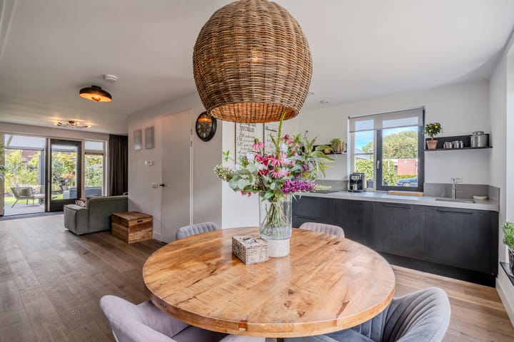 Photo 3 of Zwanenbloemstraat 2