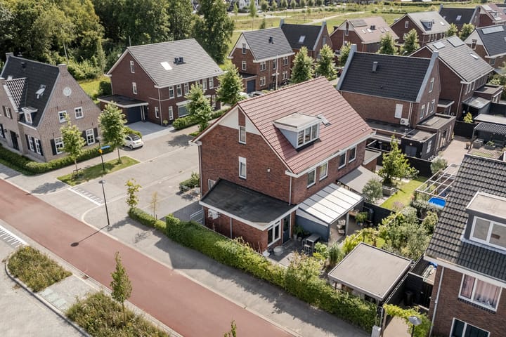 Photo 2 of Zwanenbloemstraat 2