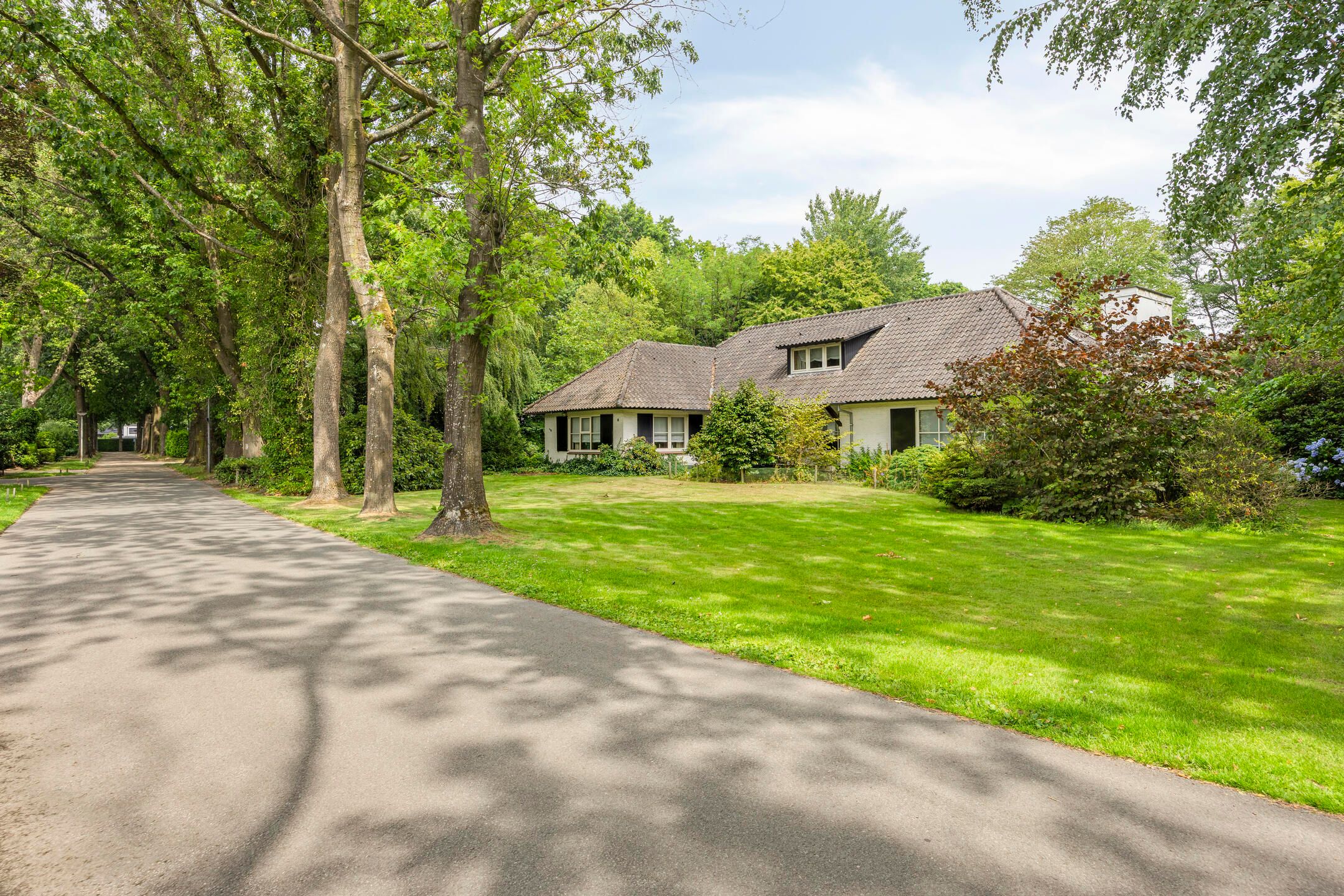 Photo 3 of Nassaulaan 11