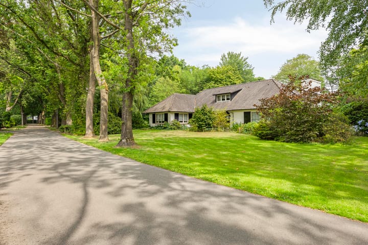 Photo 3 of Nassaulaan 11