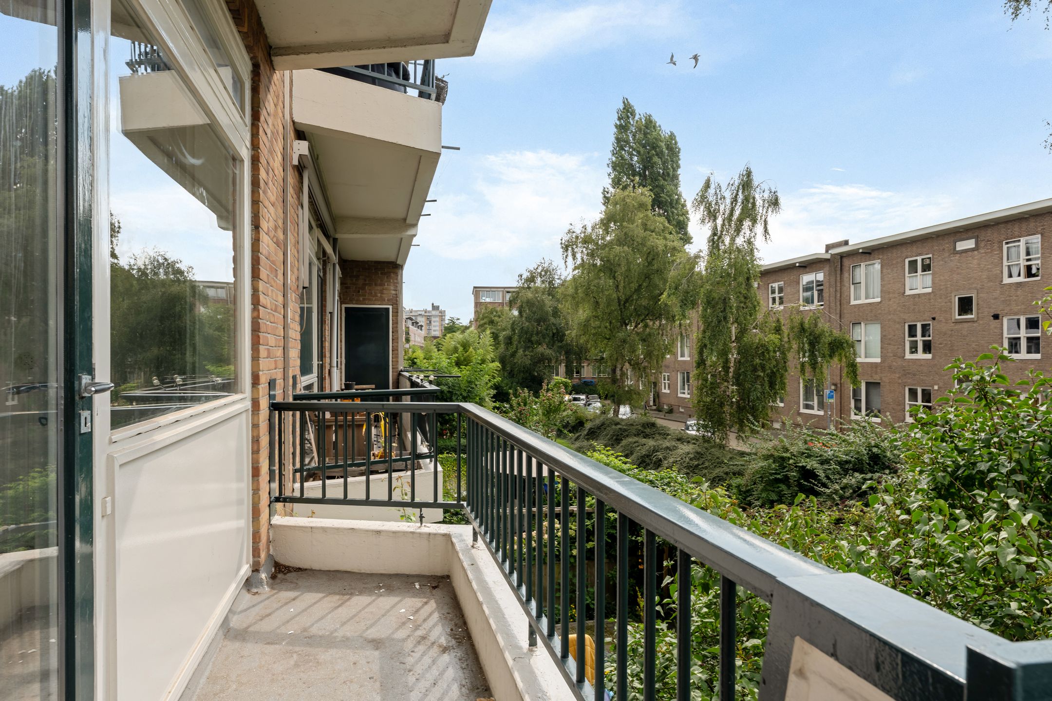 Photo 3 of Vredenoordlaan 66-B