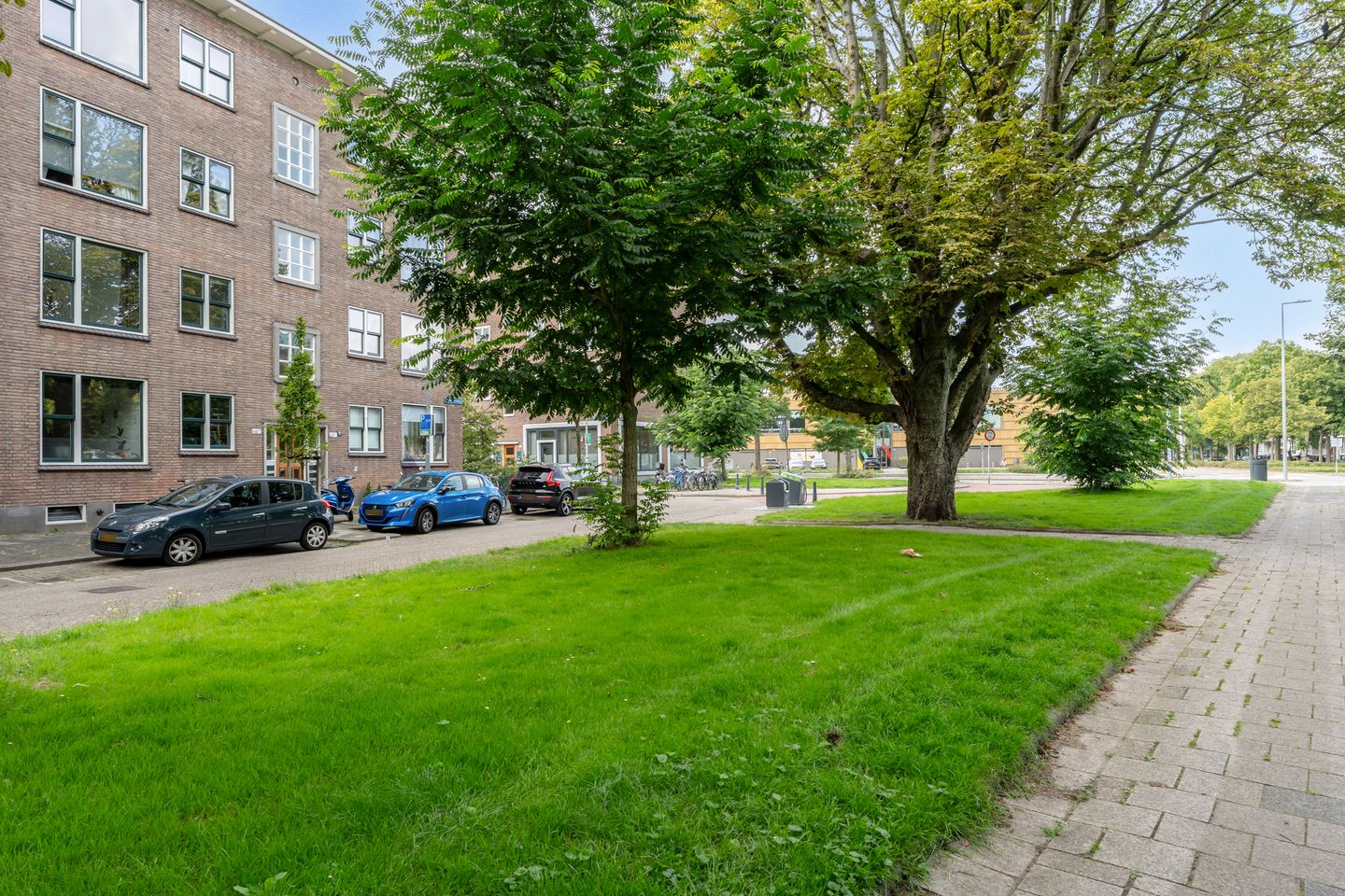 Photo 4 of Vredenoordlaan 66-B