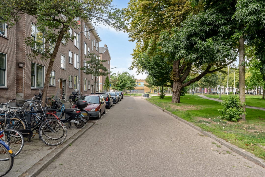 Photo 23 of Vredenoordlaan 66-B