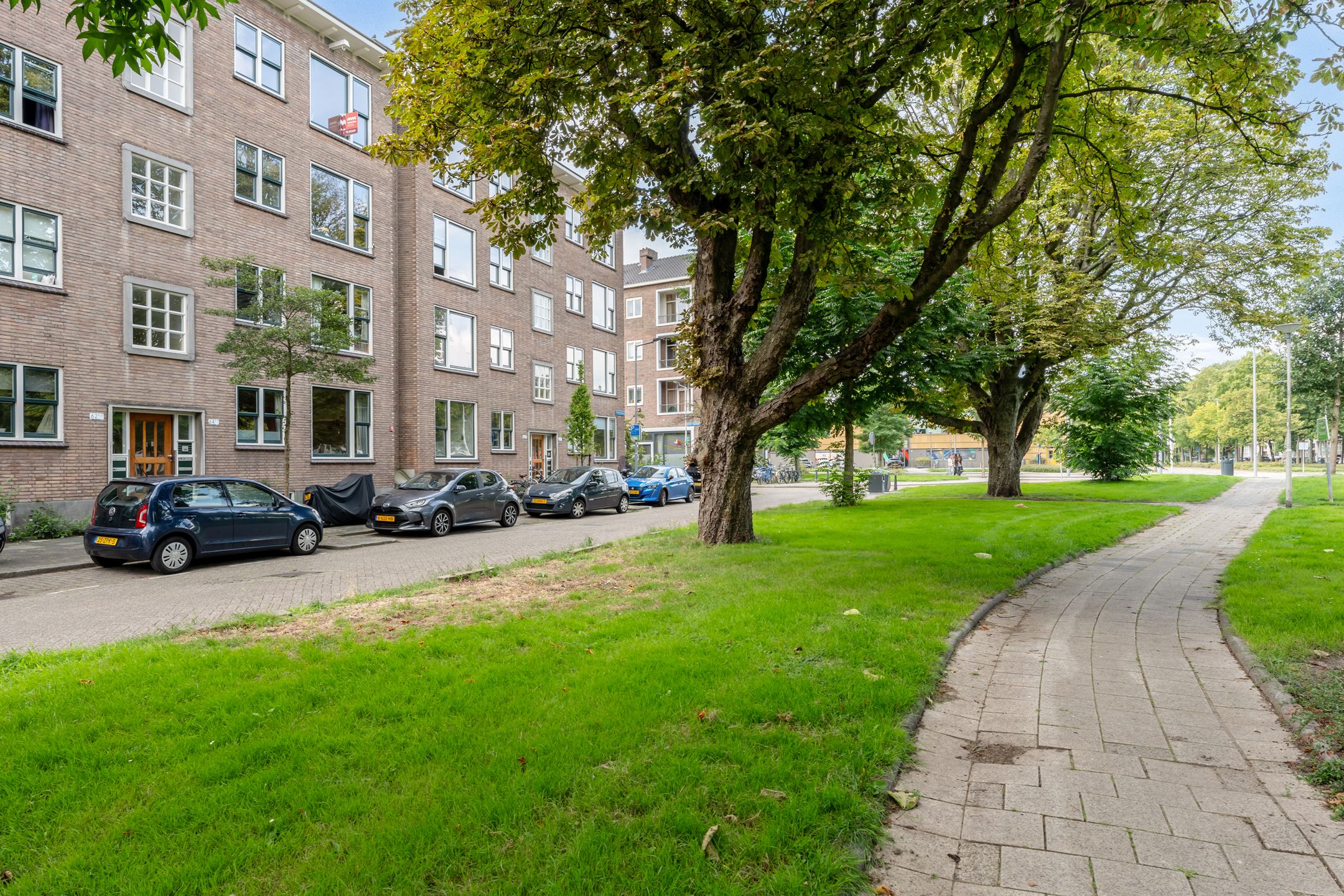 Photo 24 of Vredenoordlaan 66-B