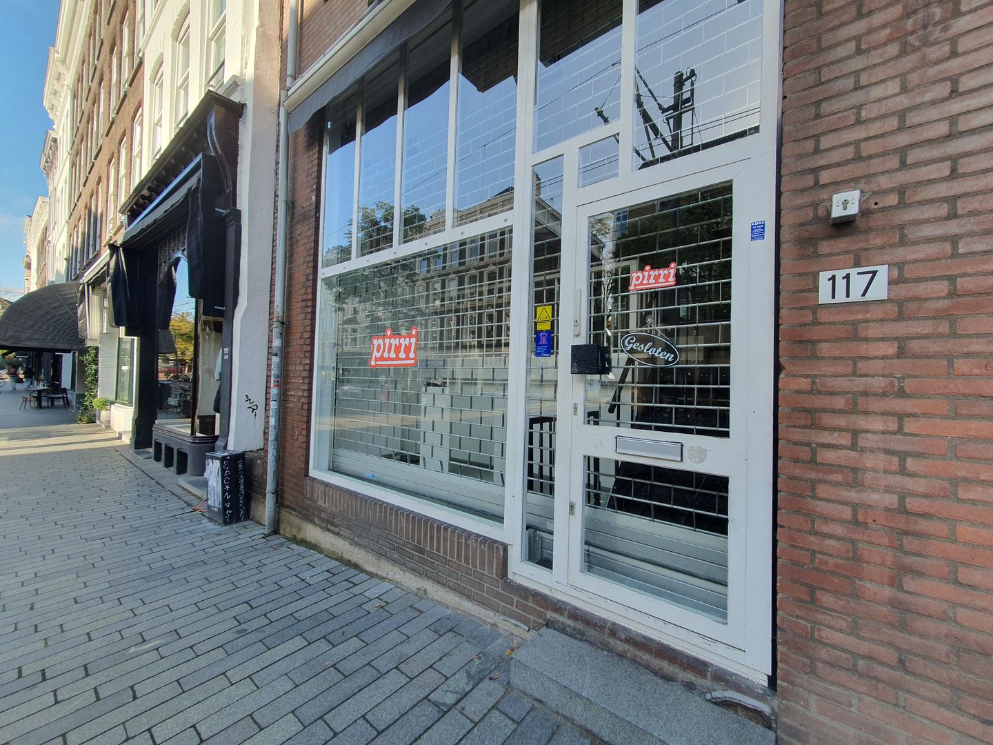 View photo 2 of Van Oldenbarneveltstraat 117