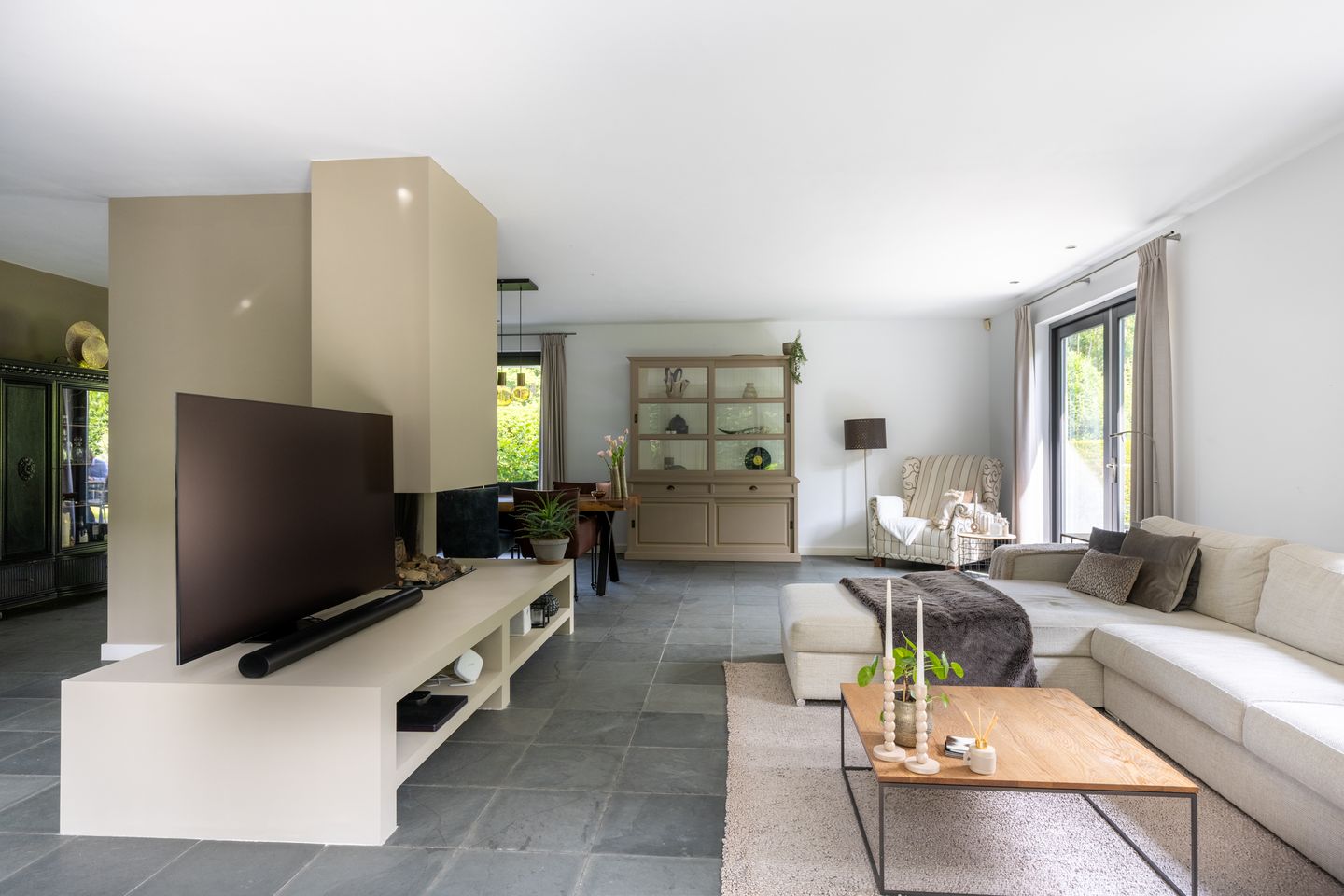 Foto 20 van Klein Wolfslaar 18-B